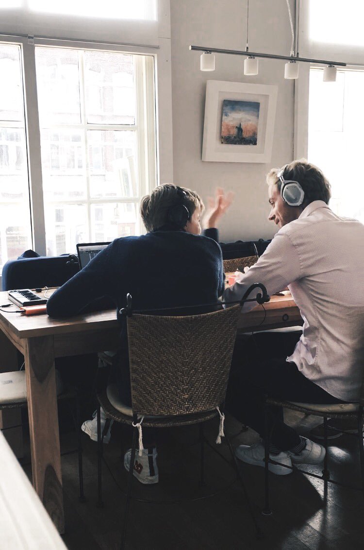 teisonmusic's tweet photo. spent our Saturday at Stijn’s wrapping up our song with the amazing @AnnSophie that she’s going to record this weeeeek :)))) studio days are the best days https://t.co/7XyZaZw77A