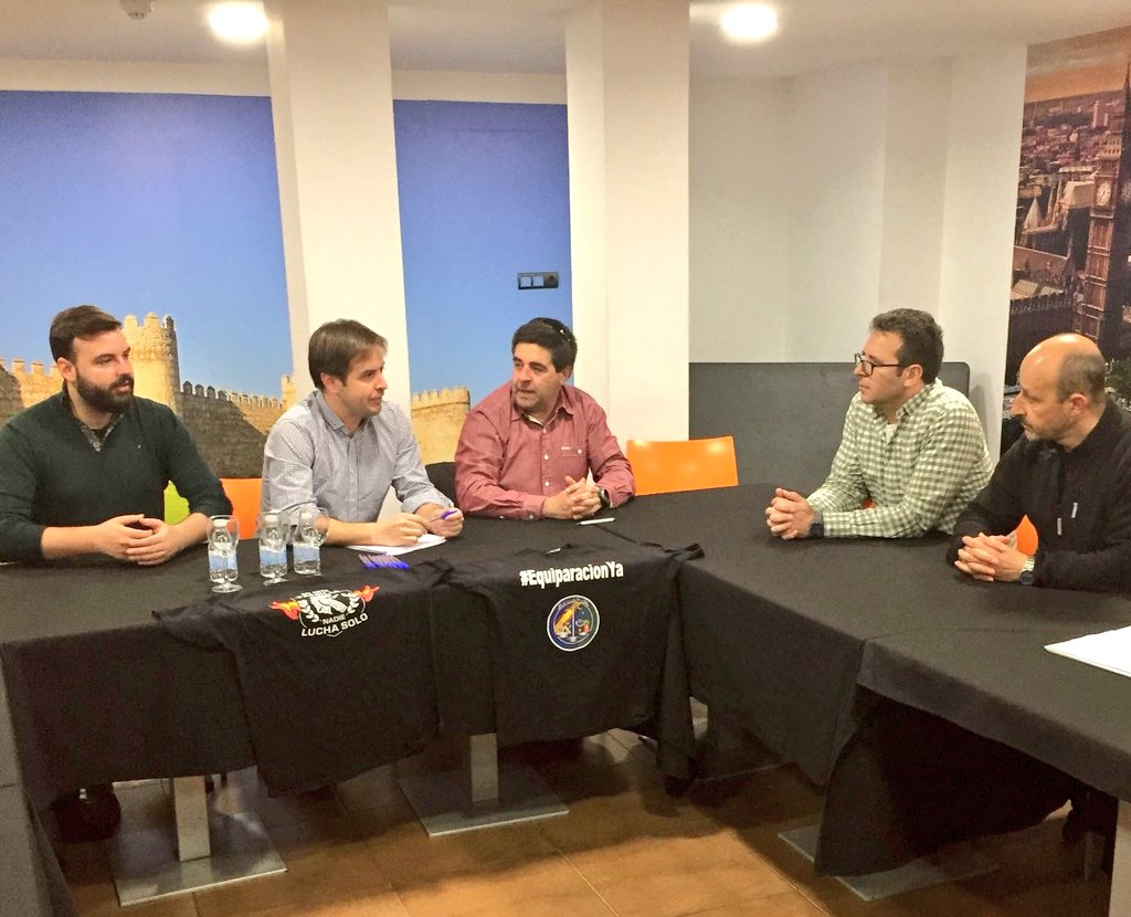 Cristiano_Brown's tweet photo. Reunidos con @jusapolavila.  Mostrando el compromiso de UPYD con la #EquiparacionYa. https://t.co/krb30qONcy