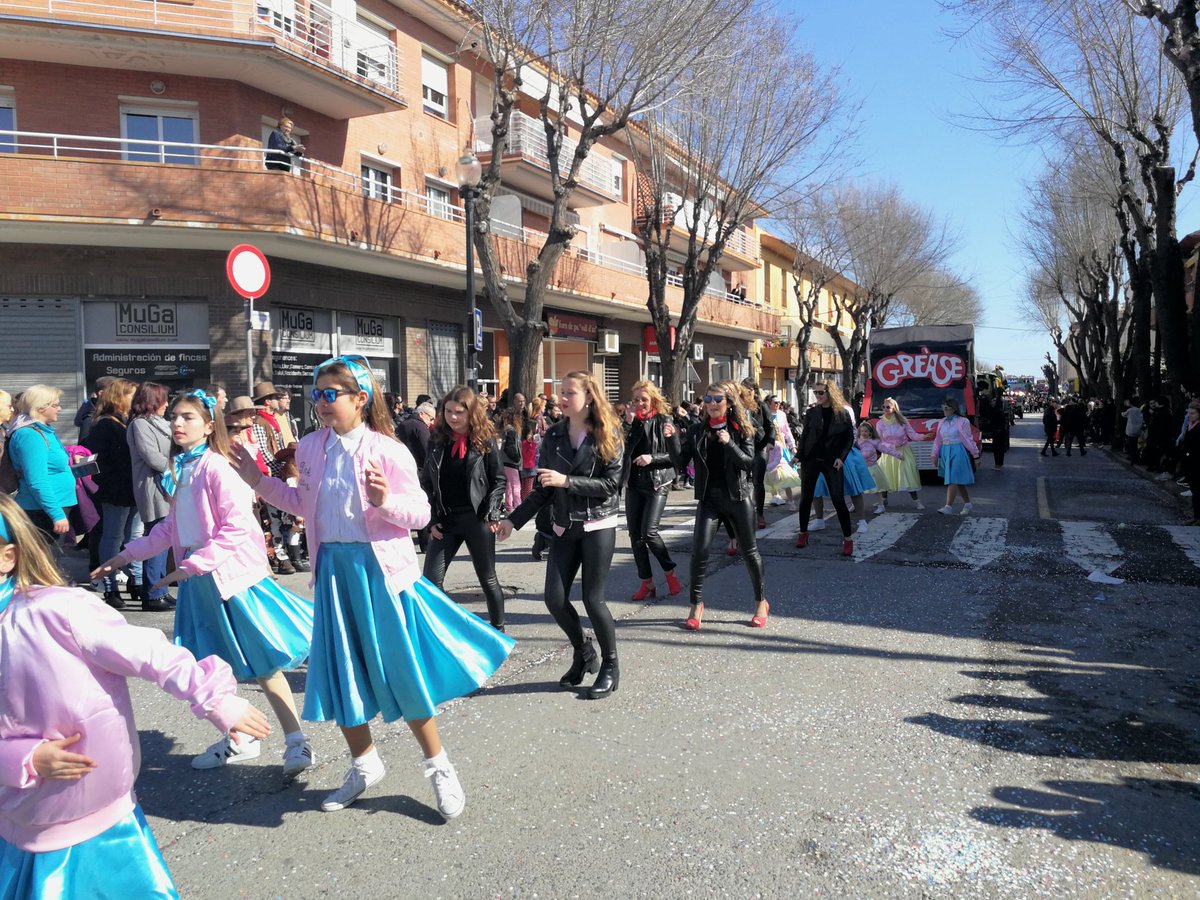 AjuntamentPLF's tweet photo. La Rua de Carnestoltes 2018 ens està deixant imatges com aquestes en aquests moments! Bona festa! #festesPLF @radiopalafolls #ComissióReis @acepalafolls @avpalafolls @PLPalafolls https://t.co/rIRboauDnE