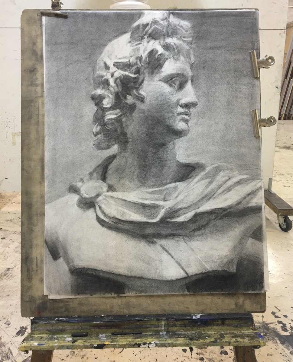 近年、教えてる予備校のデモストで描いた木炭デッサン、、アポロは