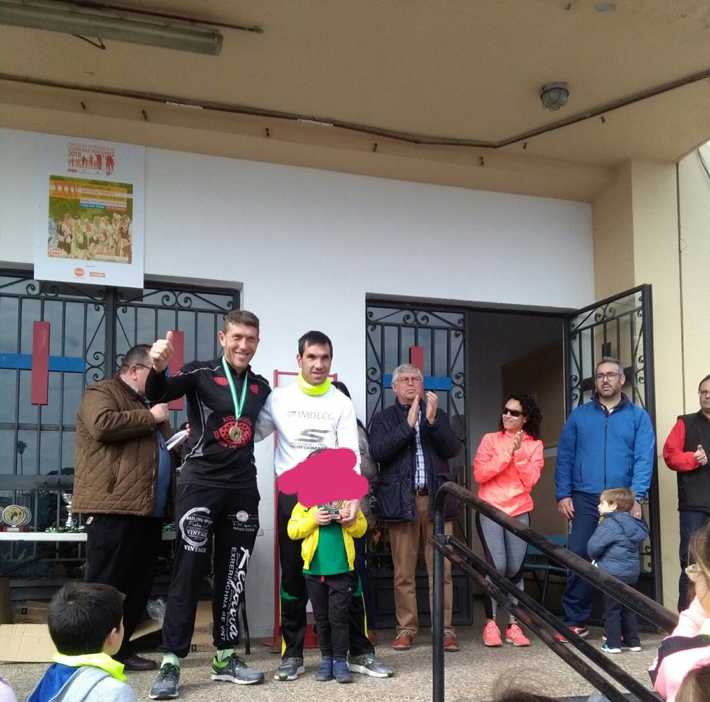garnicarunner's tweet photo. Buena carrera acompañado por fernando ! #carreratrinitarios #10k #correraciegas https://t.co/dRE8nWQYF9
