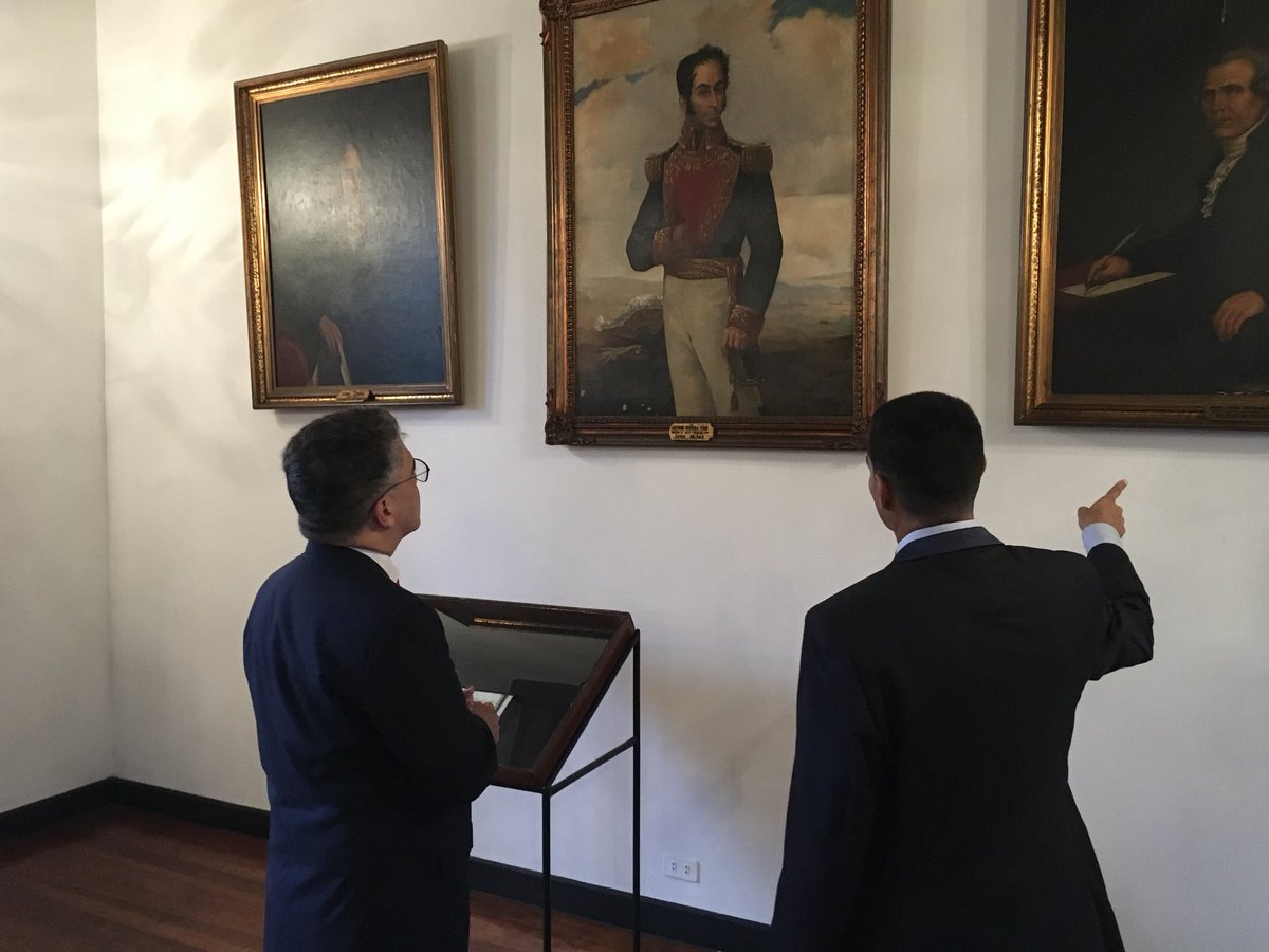 JauaMiranda's tweet photo. BOLÍVAR Y LA IGUALDAD SOCIAL. https://t.co/RqHnulDnjI “Mi opinión es, legisladores,que el principio fundamental de nuestro sistema,depende inmediata y exclusivamente de la igualdad establecida y practicada en Venezuela”. Más claro no canta un gallo,sin igualdad no hay República https://t.co/SMA47So4F7