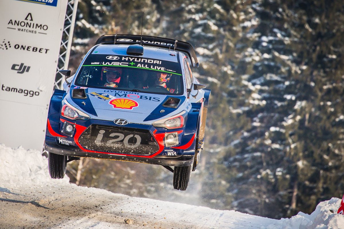 thierryneuville's tweet image. VICTORY in @RallySweden !!! 💪🏼🇧🇪🎉
It’s our 7th #WRC win and this one has a special taste as it’s the first one in Sweden! Thank you very much to @nicolasgilsoul and our @HMSGOfficial team for the amazing job! 🙌🏼 🏆 
#TeamWin #DareWinCelebrate 🍾
