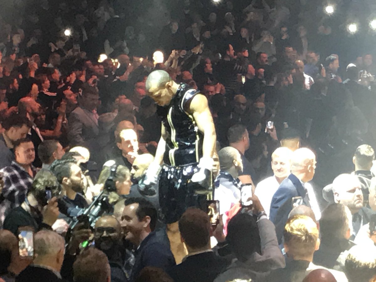 kriskronik's tweet photo. What a night! https://t.co/BLeCh8BeeG