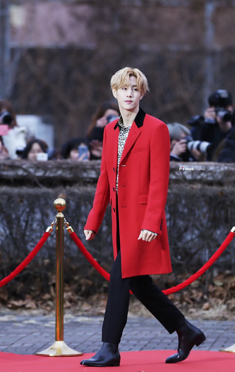 itsmark0904's tweet photo. [HQ] 180214 #갓세븐 #마크 #GOT7 #MARK :: Prince👑💖 https://t.co/uzMyfEWYSu