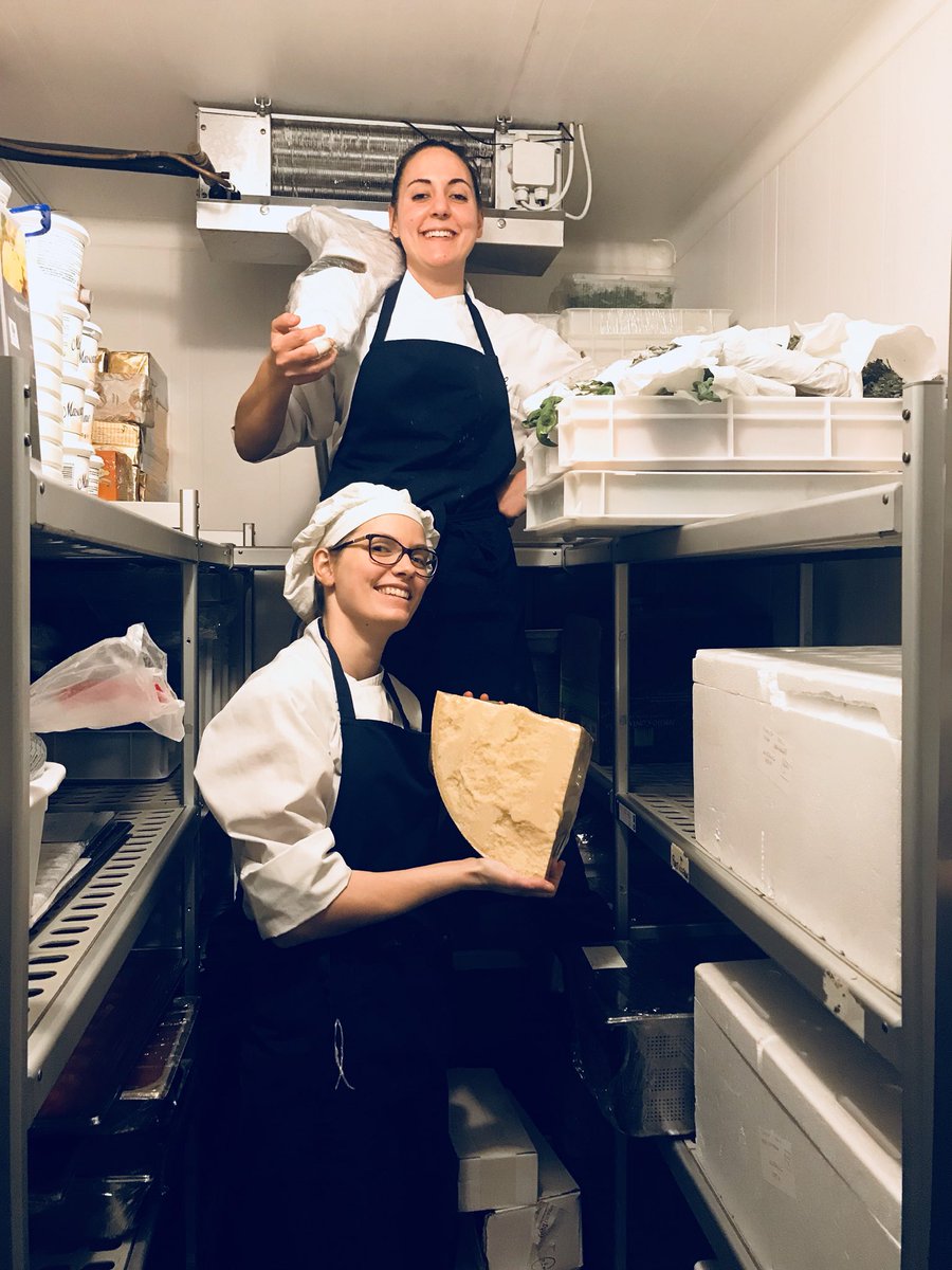 RistoranteVIVA's tweet photo. #waitingfor #LaCenadelleCene @ParabereForum @canabalmaria #empoweringWomen #foodislife #gastronomy @EatalySmeraldo @EatalyIT @varese_viviana #wearecooking https://t.co/UoorgbZlU9