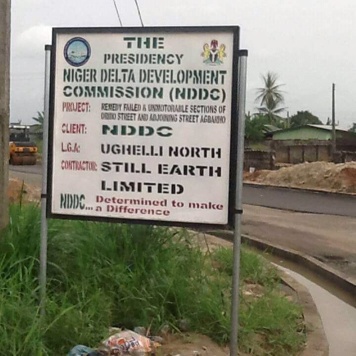 engr_adjogbe's tweet photo. Earlier today, I embarked on a routine Project Inspection of the ongoing 'Remedy of Failed and Umotorable Sections of Orido Street Road and Adjoining Street' in Agbarho, Ughelli North Local Government Area of Delta state.

#NewNDDC 
#Determinedtomakeadifference https://t.co/gbg0TrPCeT