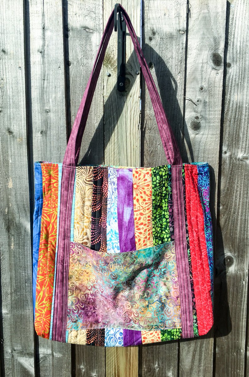 1ofakindbyeffie's tweet photo. Colour for the beach or just for shopping https://t.co/4MeVimBJRs