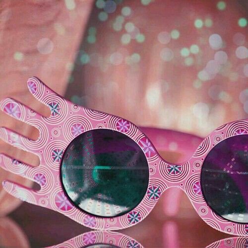 Tengan cuidado; veo a todos muy desorientados =[ <a href="/pottertty/">Pottertty</a> tenemos una invasión de nargles.  

¿Alguien quiere gafas?

#Roltty