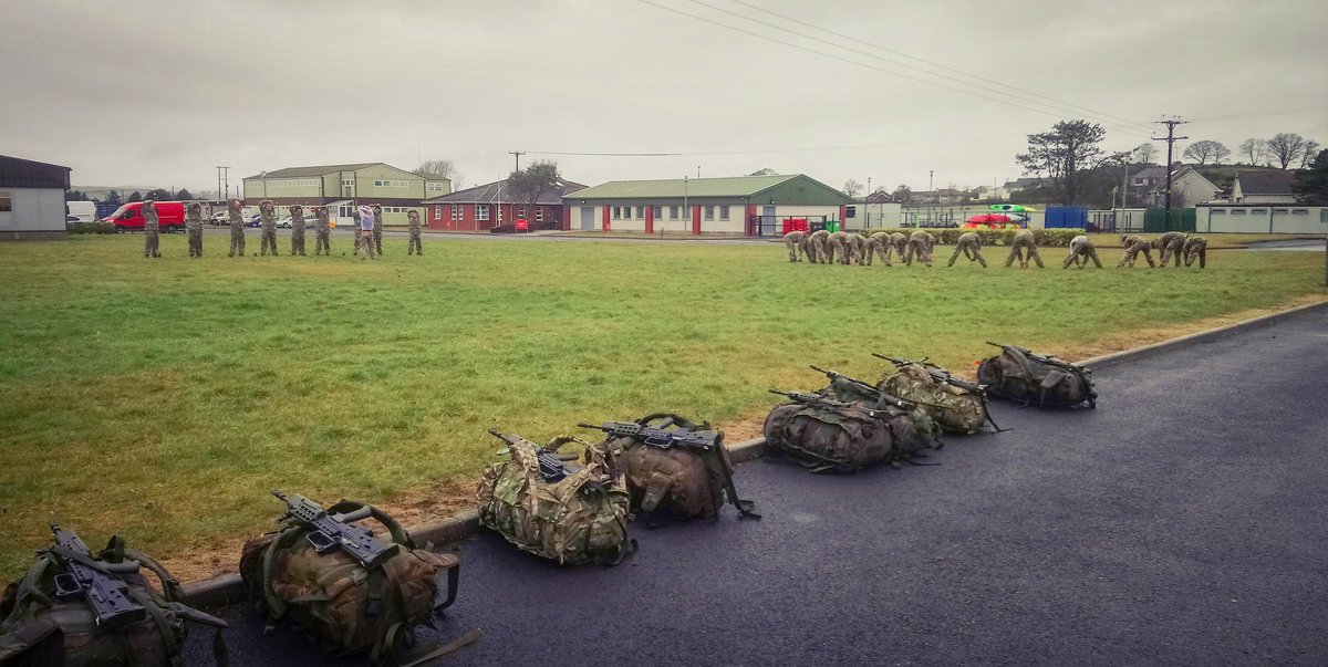 That's a 100% pass rate achieved this morning as recruits from CMS (Res) 174 completed their loaded march Output Test as well as Weapons Handling Test. Phase 1 Alpha now finished, recruits have earned themselves the right to wear their regimental headdress. #ArmyFit #GoodEffort