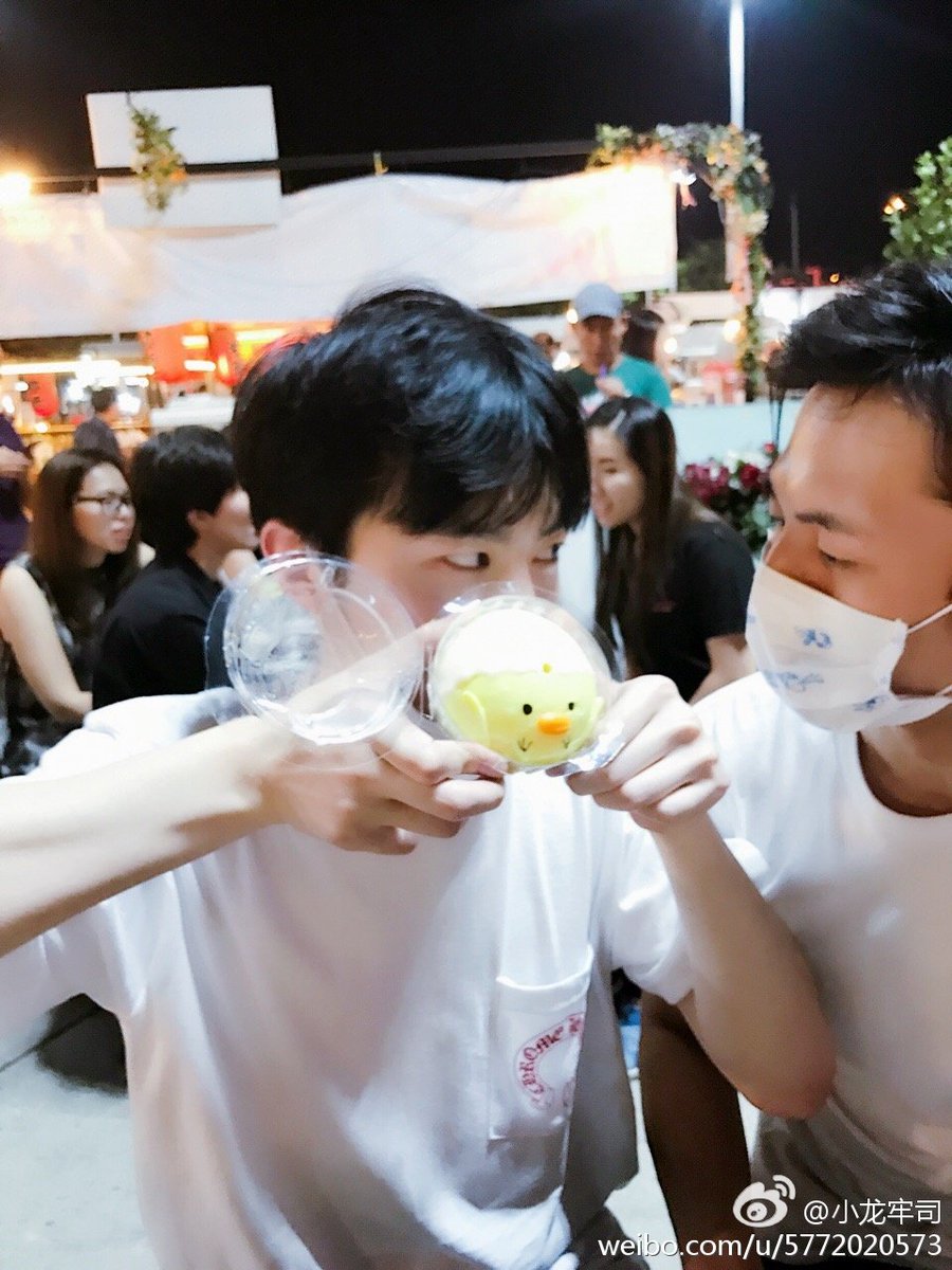 tarntarn_28's tweet photo. HBDยัยหนูคนสวยของอิแม่^^ ขอให้หนูมีความสุขกับการได้กินของอร่อยๆอย่างนี้ตลอดไป ขอให้งานเยอะๆๆ ขอให้ปังๆๆ ขอให้สวยและน่ารักยิ่งๆขึ้นไป ขอให้แฟนรักแฟนหลง อิอิ (แค่นี้หมิงก็หลงจนหาทางกลับไม่เจอแล้ว 555)
always love you^^ 
คิดถึงจุง
#Lucas
#LeoLucas
#HappyLucasDay https://t.co/XzCapWDxvC