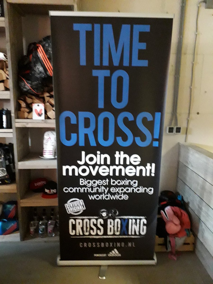 pieterlak's tweet photo. Weer een lekkere #CrossBoxing training bij de #BoxingCompany samen met @LakAnnelies. Zwaar maar goed gevoel! Lekker getraind! @SpartanRaceNL @OCRA_NL @StrongVikingRun https://t.co/n7xVwV0nZa