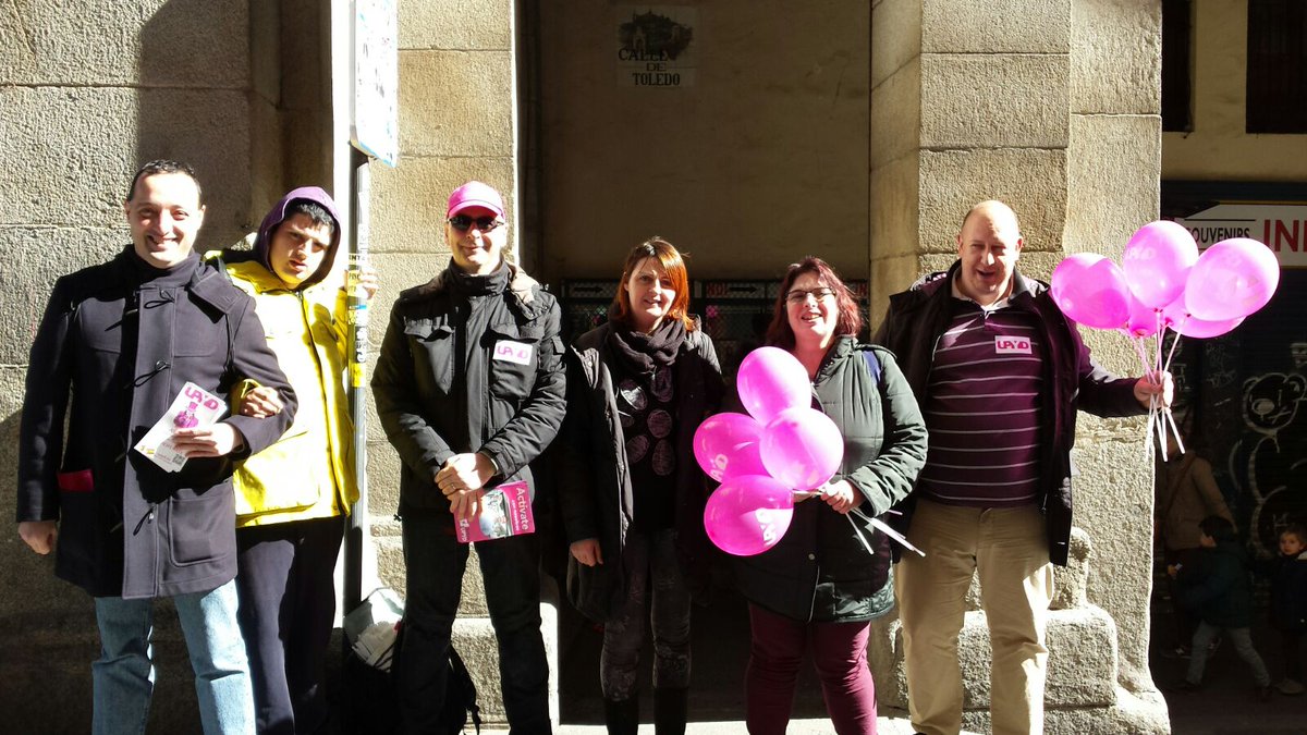 UPYD_MadridCiud's tweet photo. @UPYD_MadridCiud , y en este caso, en la buena compañía de una representación de @upydgranada https://t.co/M0bkgdWC6K