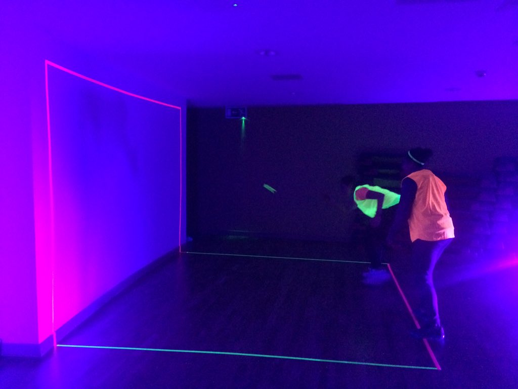 ukwallball's tweet photo. USA 🇺🇸 vs Holland 🇳🇱 in #glowball @SportTapscott https://t.co/Vet4xQZg3M