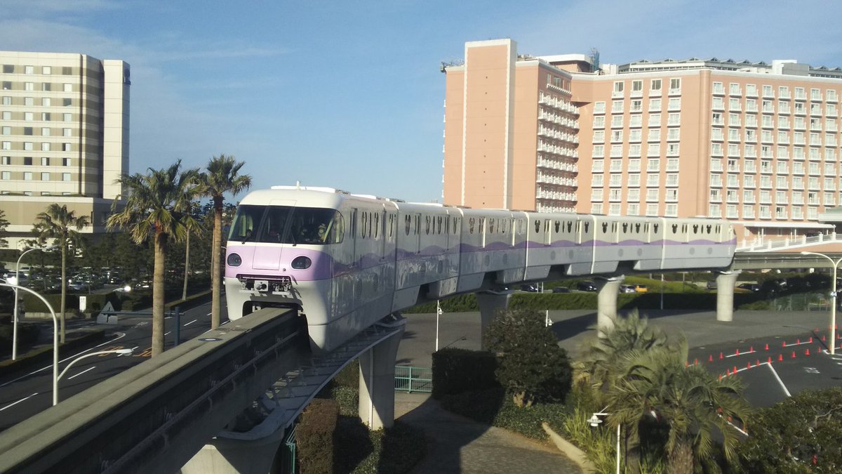 East Photo tweet media