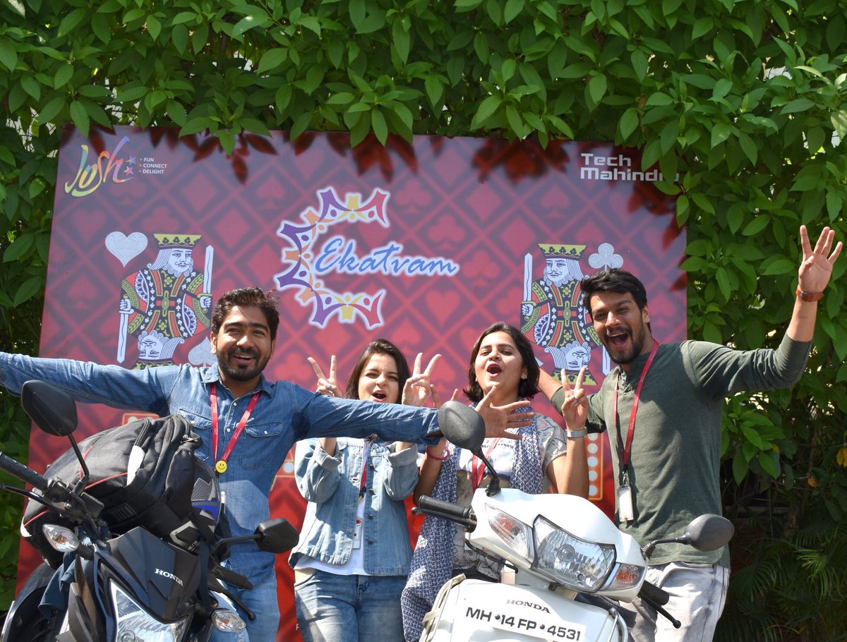 ChetanJAgrawal1's tweet photo. Treasure is recovered now &amp; it belongs to Giga/CommerZone Diamonds ♦️ ...Glimpses of Treasure Hunt City Finale... #Ekatvam2018 #EkatvamPune #TechMEkatvam @mitrasourav86 @JoshPune @kalpanadivadkar https://t.co/l6RDmXJJGB