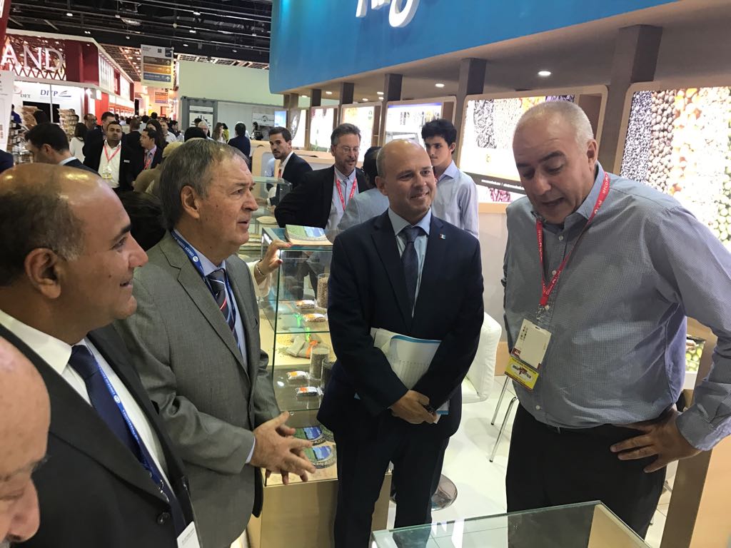 gobdecordoba's tweet photo. …"ésto es importante porque significa que al trabajo cordobés lo estamos vendiendo al mundo. Por eso nuestra decisión de ayudarlos en todo lo que podamos para que tengan éxito" @JSchiaretti https://t.co/Ka7YaoxPea