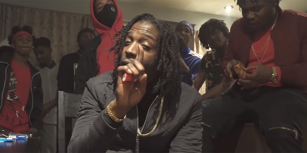 HipHopCanada's tweet photo. Montreal's @Lk45starzDaGoon enlists Pu$h Cake &amp; @BiloDaKid514 for the #PullUp video.

Watch it here: https://t.co/TK7NixptgO https://t.co/THavul70y7