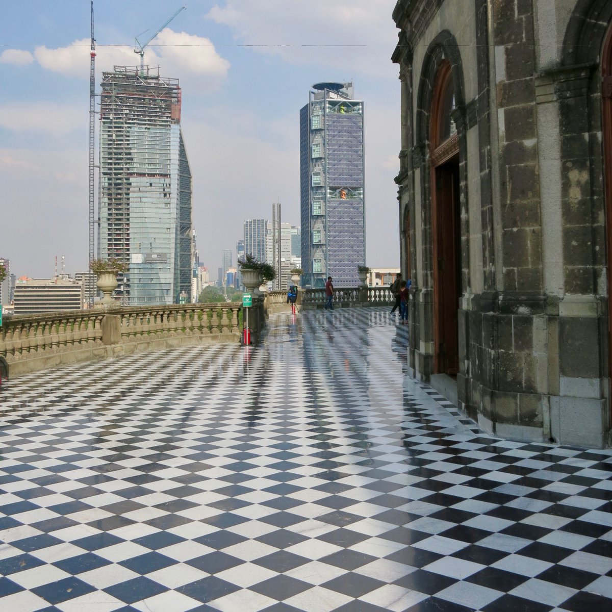 EisenschmidtA's tweet photo. viewing modern #MexicoCity from Castillo de Chapultepec. #VCStudio #LearningfromMexicoCity https://t.co/Y8gMmrxbU1