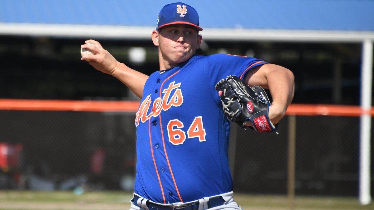 Chris Flexen tossing a pitch during Live BP. <a href="/Mets/">New York Mets</a> #SpringTraining
