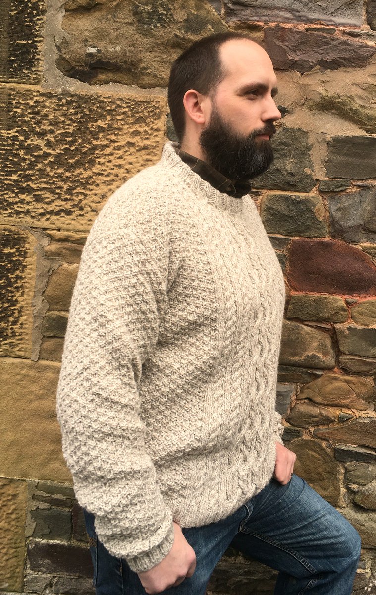 ScotKnitter's tweet photo. For your special fella! https://t.co/p3CzhcjfNu #knitting #HandmadeHour #knittersofinstagram #Mensfashion #menswear #menssweaters #jumperweather #aranwool #wool #knittedinScotland #FlockBN https://t.co/VcXu9pYvGC