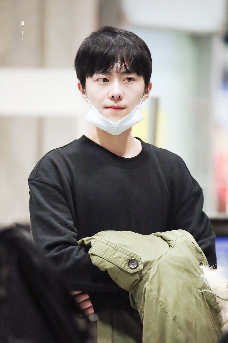 DH tweet media