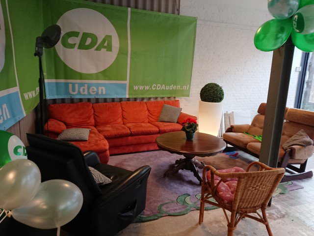 CdaMaashorst's tweet photo. Ons CDA (t)huis is helemaal ingericht. Zondag 25 februari a.s. om 13.00 uur wordt het (t)huis geopend door CDA 2e kamerlid Erik Ronnes U bent van harte welkom op St. Jansstraat 56A . #positiefgestemd  #erikronnes https://t.co/V2pxLhwWPj