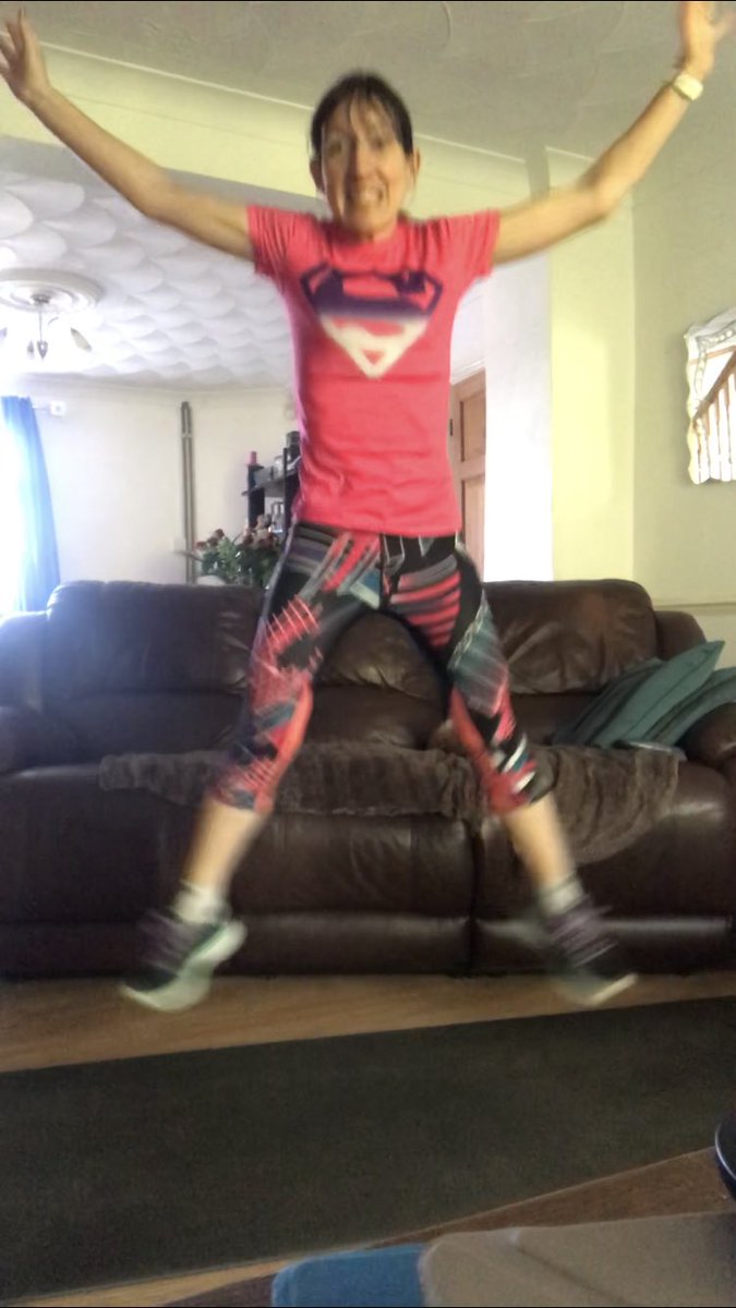 romfordrunner's tweet image. Cross training after a 5 miles recovery run #starjumps #digdeep #shauntweek #marathontraining #ASICSFrontRunnerUK #ASICSFrontRunner (hopeful) #fitnessfun