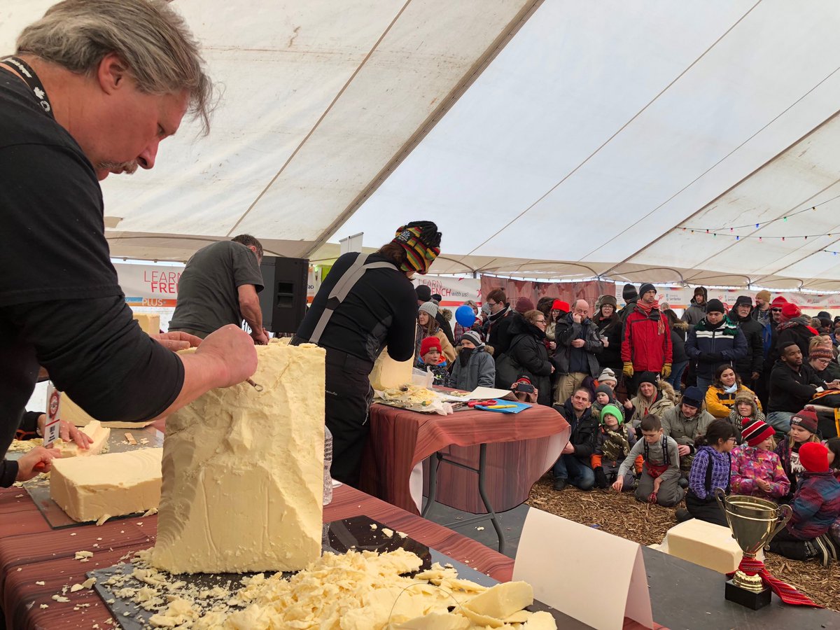 DanHarperPhoto's tweet image. The BEST new event @FDVoyageur is the cheese carving competition!!! Going on right now with both the wood carvers and snow sculptors! Get down here!!!