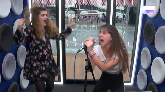 kattosoul's tweet photo. + ¿Qué queremos? 
- #QueremosVideoclipLoMalo 
+ ¿Cuándo lo queremos? 
- YAAAAAAAAAAAAAA https://t.co/h7FwNVpAeO