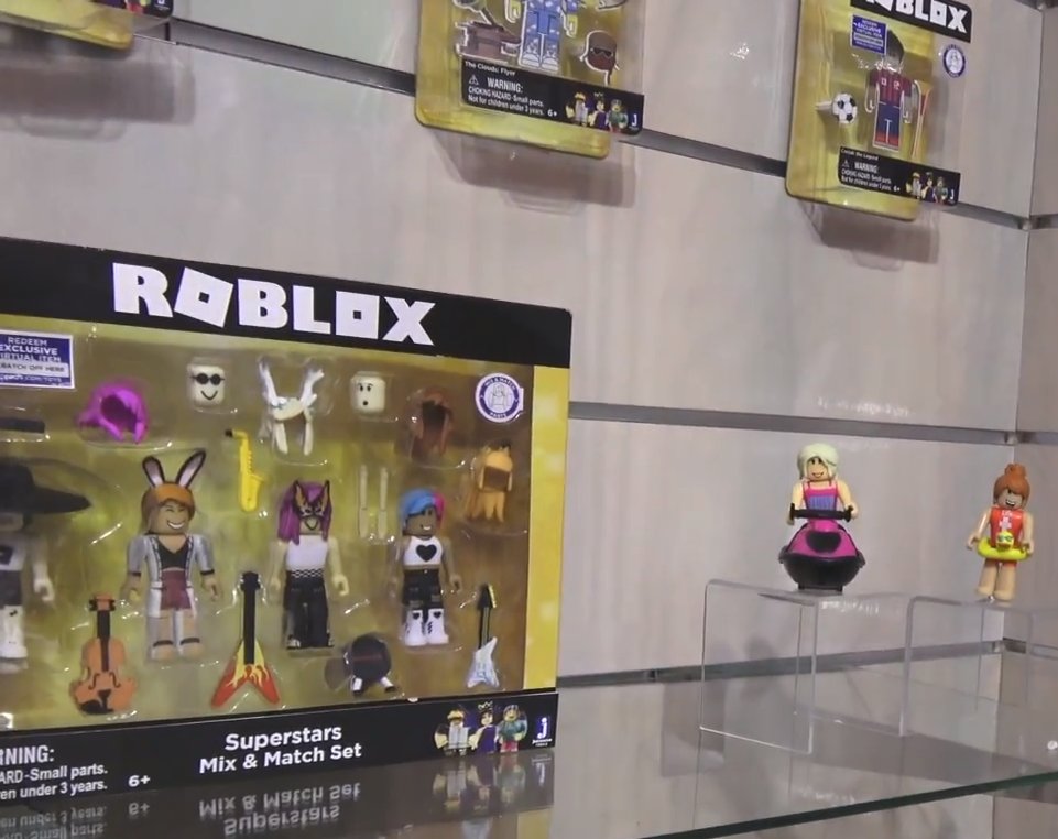 Ivy On Twitter Oooh Boy Seems We Have Some Robloxto News Gavintv Did A Video On The Toy Fair 2018 Roblox Jazwares Booth Which Had Robloxtoys Shown That Haven T Released Yet Oh - includes one figure roblox mix match mad games adam