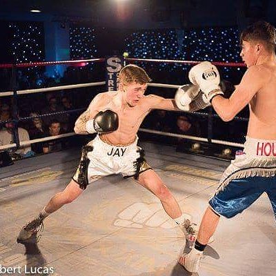 BoxingFour's tweet image. 