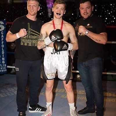 BoxingFour's tweet image. 