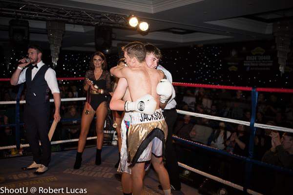 BoxingFour's tweet image. 