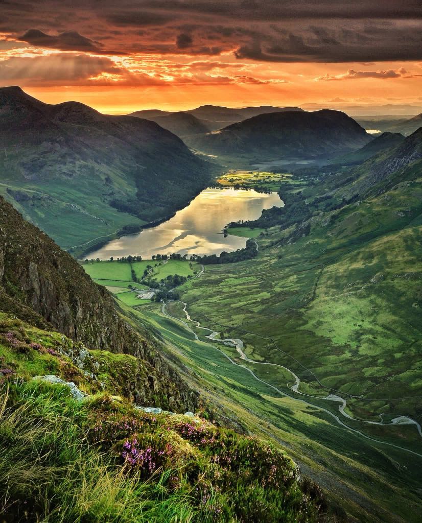 OAlmihdhar's tweet photo. #مبتعثون_في_بريطانيا
Buttermere Lake
من آجمل وآروع بحيرات الليك دسترك منطقة بحيرات إنجلترا تشتهر بجمال طبيعتها 
وجودة مراعيها https://t.co/fPfktLSyxg