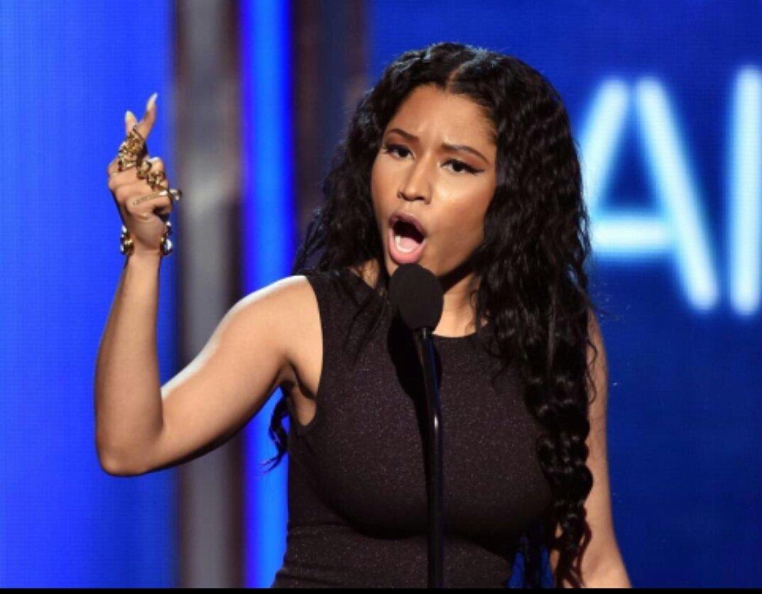 Jenny_msJ's tweet photo. If it wasn't for for @Mzansimagic wouldn't be paying DSTV shame #DSTVfeesmustfall https://t.co/wzIM2x1OzD