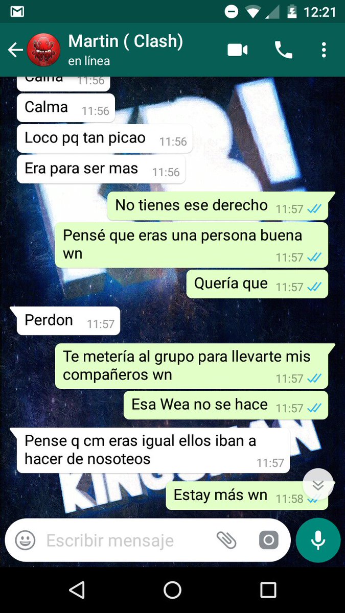 KingsmanCr's tweet photo. COMUNIDAD DE CLASH ROYALE CHILE! Este tipo se está robando jugadores de mi clan a su team!
Ayúdenme para que se haga viral 
RT cabros, tengan cuidado con este tal martin! ( Les pide que les meta al grupo de ws ) y se los roba! Cuiden su clan! ( El número de el es +56955106603). https://t.co/svCmHSHBX4