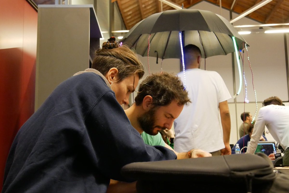 protopixelbcn's tweet photo. Last moments of hacking! At 19h our #hackers will present their projects at UPF Campus Poblenou and the winners will be announced! #hackthelightup #LlumBCN18 #lighting https://t.co/t6g0LjfTnM
