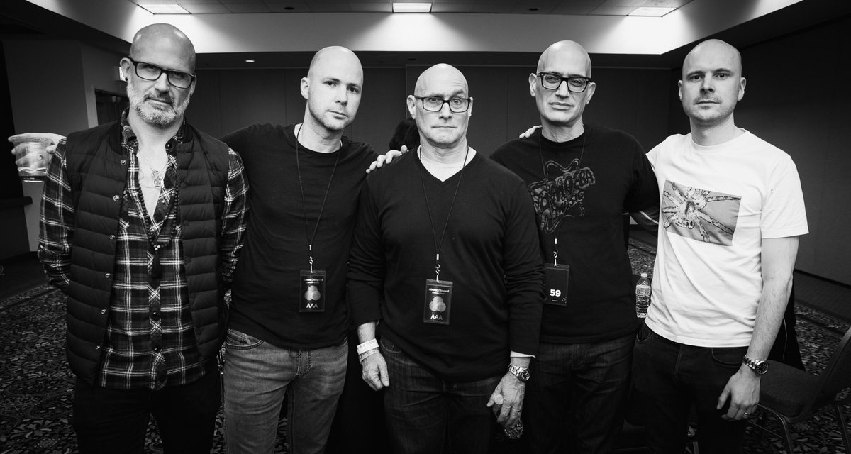 jonogrant's tweet photo. Somber mood at the international Bald men’s conference #ClubNorwood https://t.co/kgYbhH6ohE