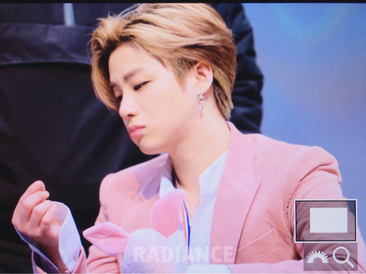 Radiance_JH's tweet photo. 180218

#진환 #iKON #JAY https://t.co/1KWqNtLpgj