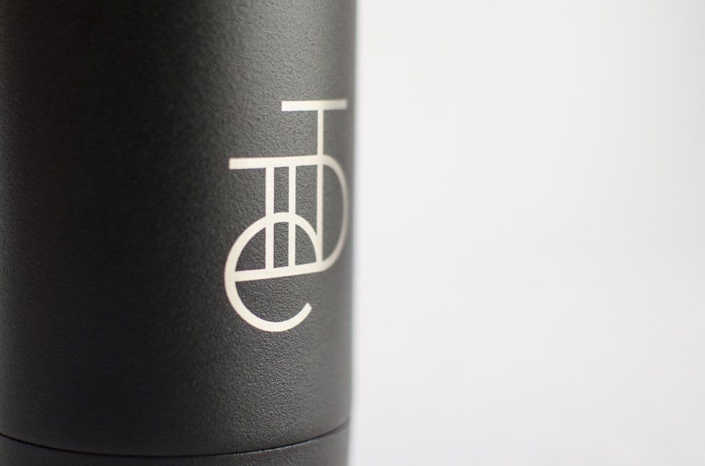 tiideswim's tweet photo. Check out our new collaboration with Chilly's bottles. Helping to keep your drink cold for up to 24 hours or hot for up to 12 hours. Great for those long days on poolside or early mornings or for just every day! We haven't got many so be fast! 👀💨 https://t.co/xkKq6Nf8gp https://t.co/oKaLXYufv3