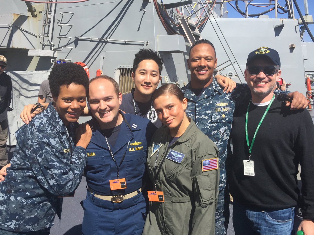 TrueOfSeeker's tweet image. #TheLastShip #bestteam #bestcast @tinalorenn @BenChoReal @JadeChynoweth @EmersonBrooksLA @mrstevenkane @TheLastShipTNT