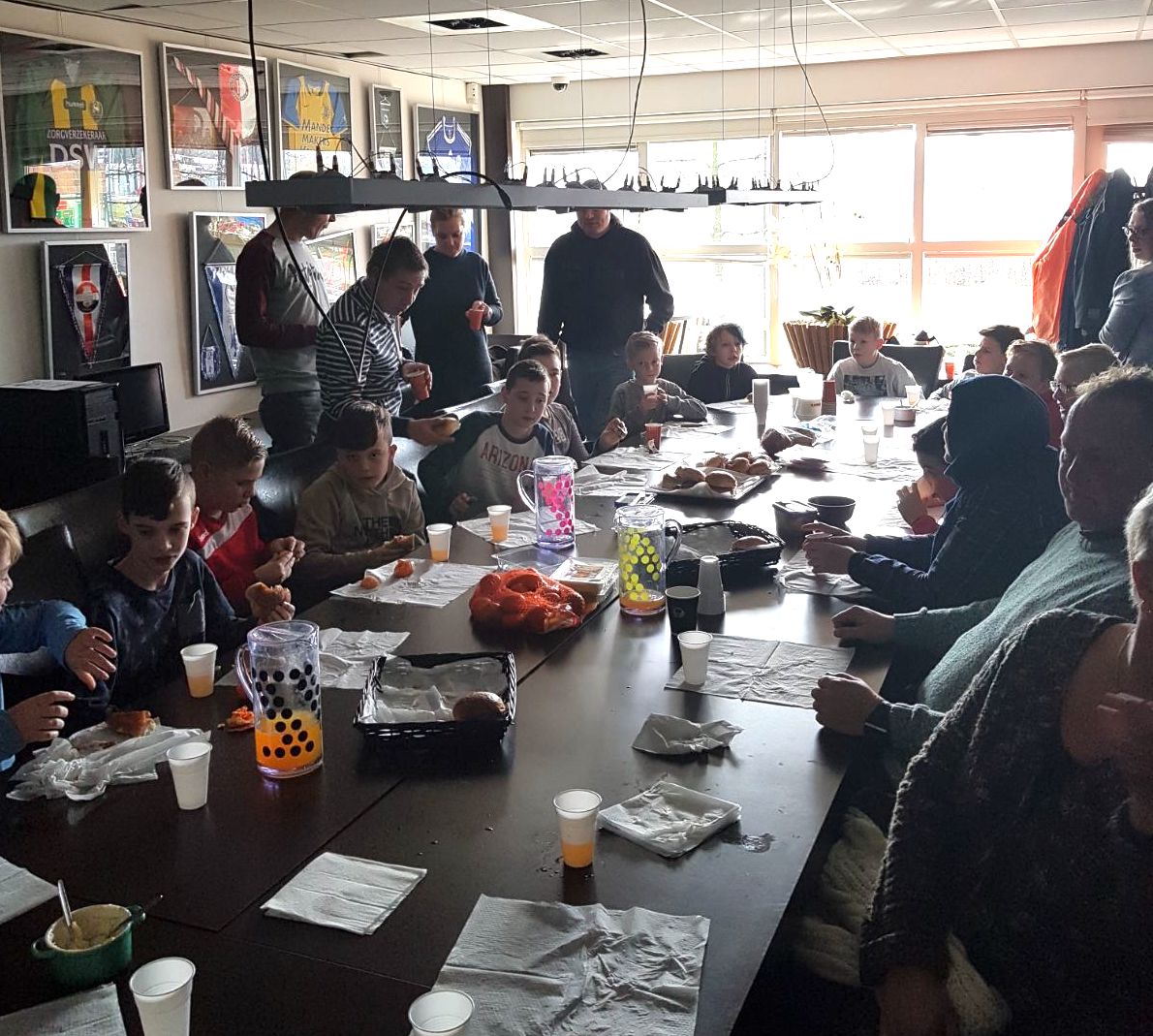 Aftrap tweede seizoenshelft voor JO13-5: goo.gl/Uh1S6m | #rigtersbleek #enschede #voorjaarscompetitie