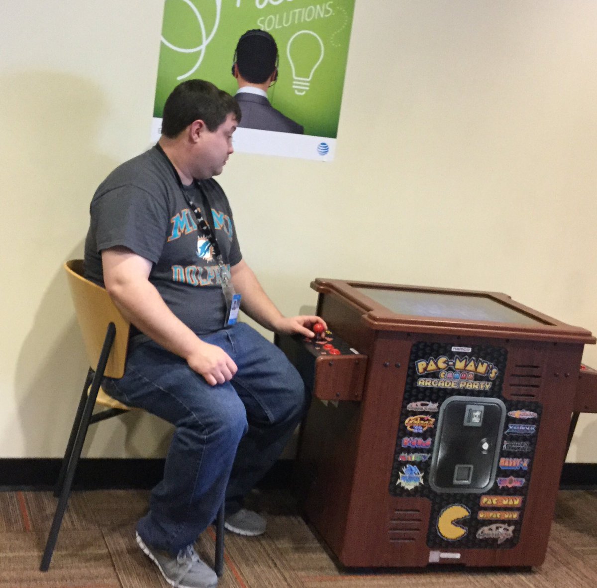 MissoulaPC's tweet photo. @FredLiberatori and team squaring off in Missoula ART Olympics. Winner gets WOW bucks and bragging rights!#TechCareTweets #AdvancedResolutionTeam #limbo #BigBuckHunter https://t.co/dR4JXb7euJ