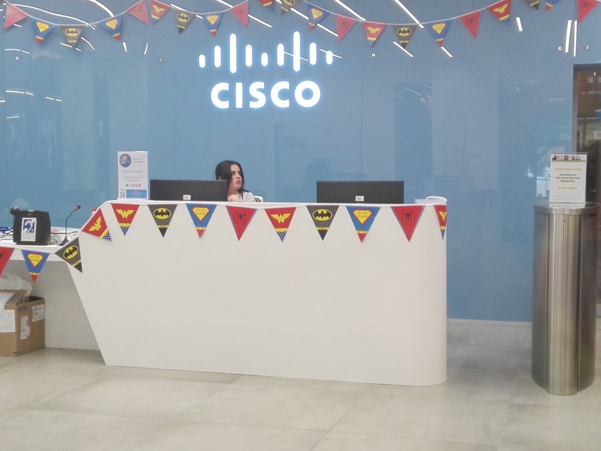 m_belenf's tweet photo. Ahora Cisco Jerusalén con un speaker de lujo #innex https://t.co/iqsPzPd8D8
