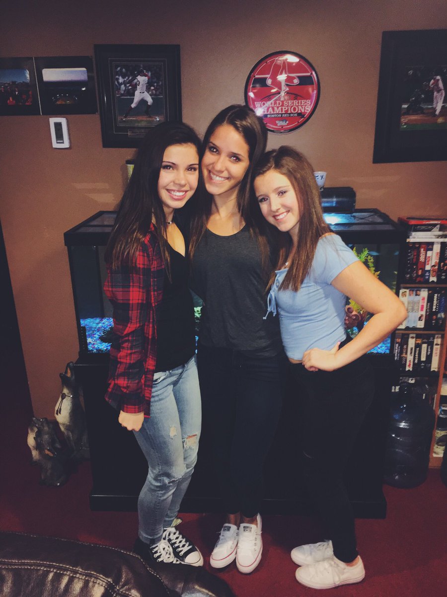ericalaubi's tweet photo. happy birthday meg❣️❣️Love u girly hope u have a great day @Mkelleher1618 https://t.co/z5MUMvB6K8