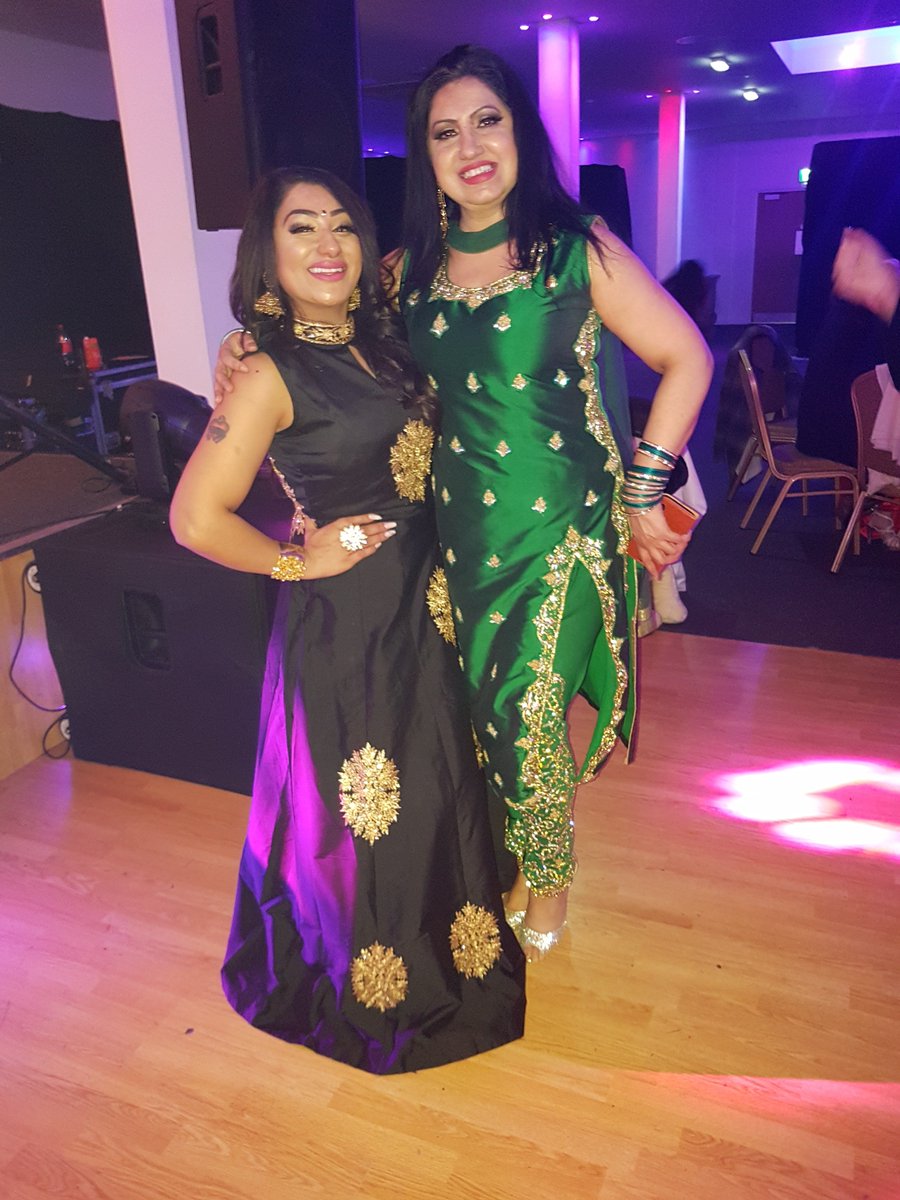 HaripaDancers's tweet photo. Awesome Fundraising Event (2nd City Suite) 17.02.18 @FundraisingNews @HDHAMIMUSIC @SaqiRoadshow @reenakaur5 https://t.co/bOAMcQKGlf