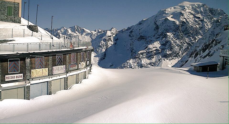 ammattipyoraily's tweet photo. Passo dello Stelvio earlier this week https://t.co/Fpe5BRadJT