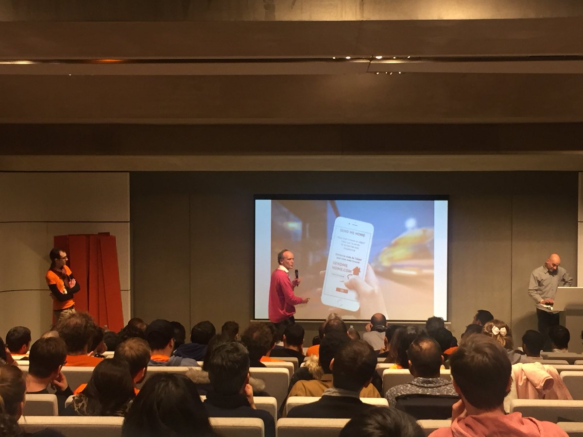 SWIOT2018's tweet photo. Equipe Send Me Home , retrouvez ses objets perdus #SWIOT #finale @criteo @Criteo_France #pitchfinal https://t.co/CRj4mA61Kb