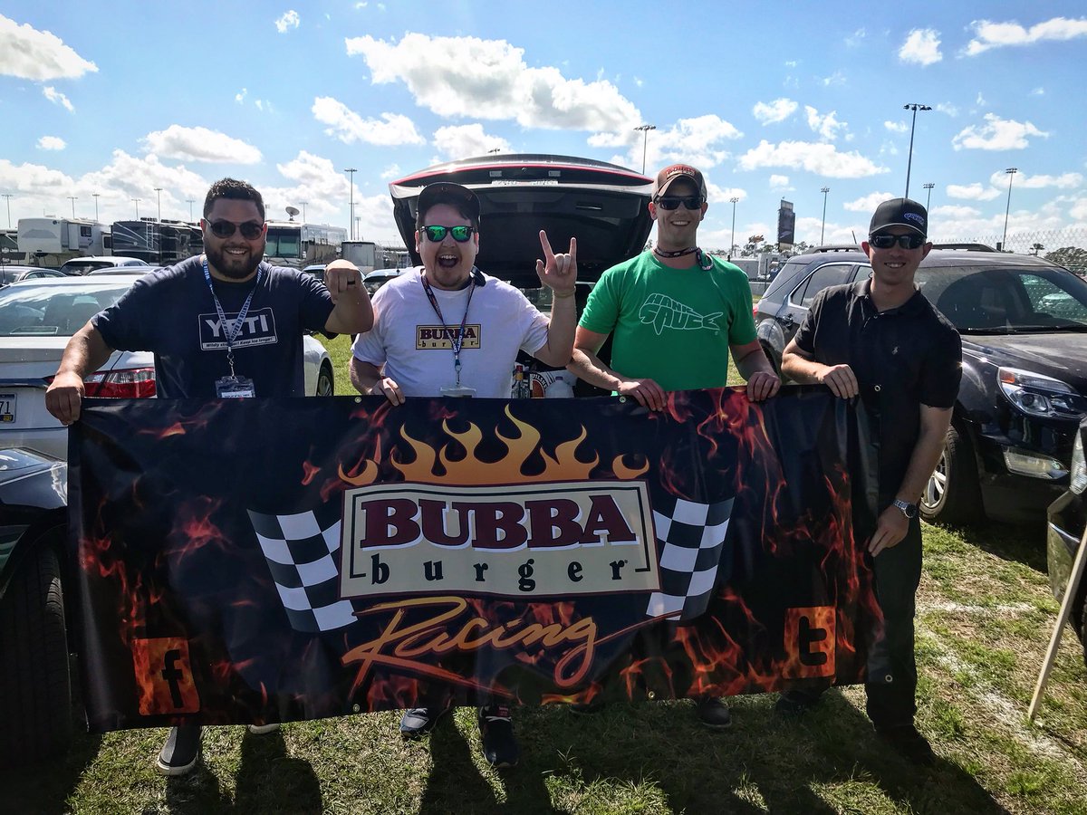 todd_morey's tweet photo. If you’re tailgating @DISupdates Maybe I’ll see you and maybe you’ll get the @Bubbaburger tailgate hookup! #BUBBAracing https://t.co/D2cR6gnTaL
